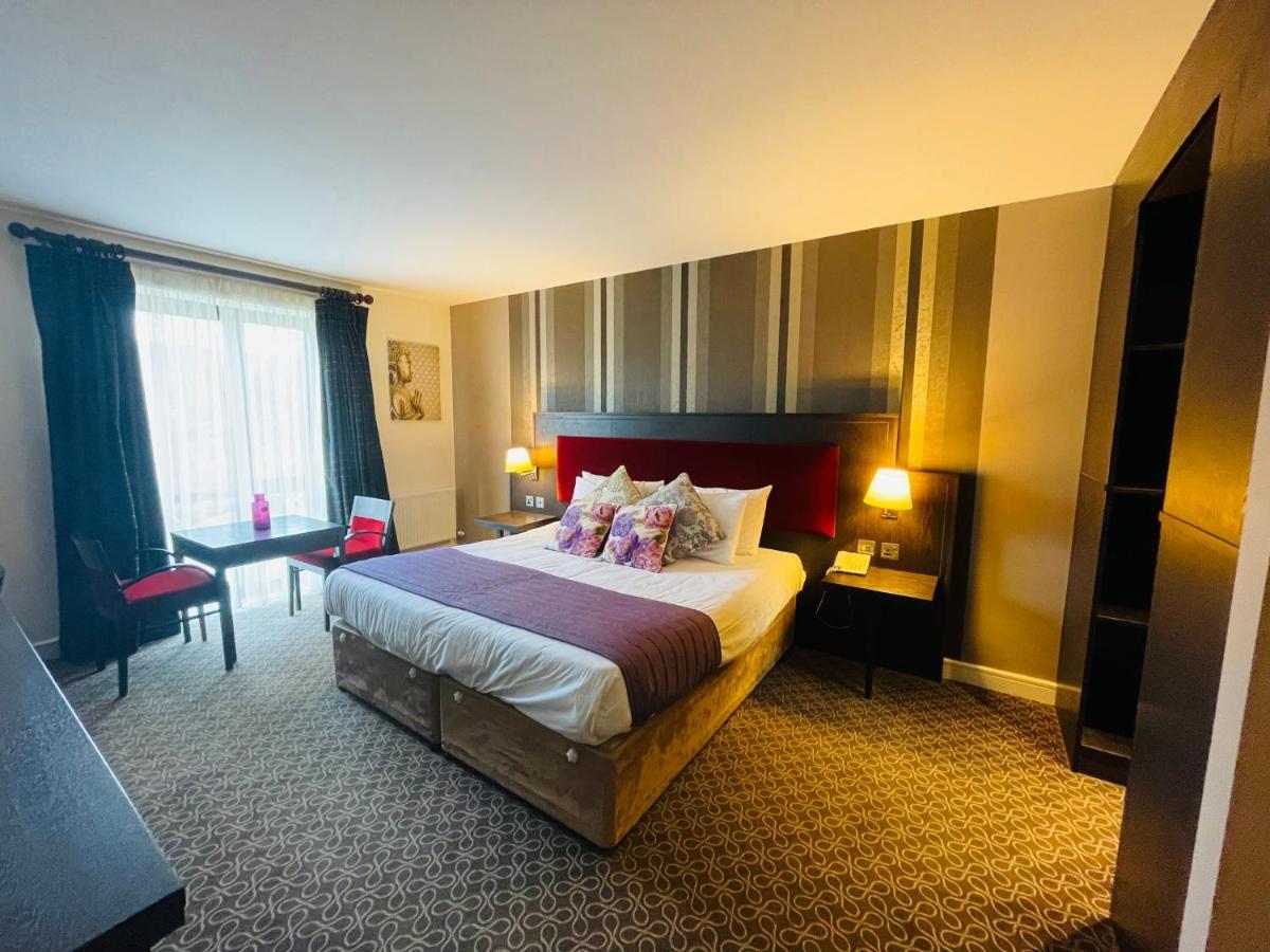 Burren Atlantic Hotel & Holiday Cottages 巴利瓦根 外观 照片