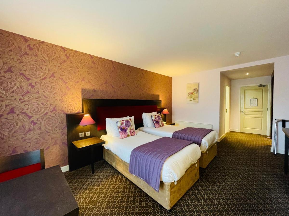 Burren Atlantic Hotel & Holiday Cottages 巴利瓦根 外观 照片