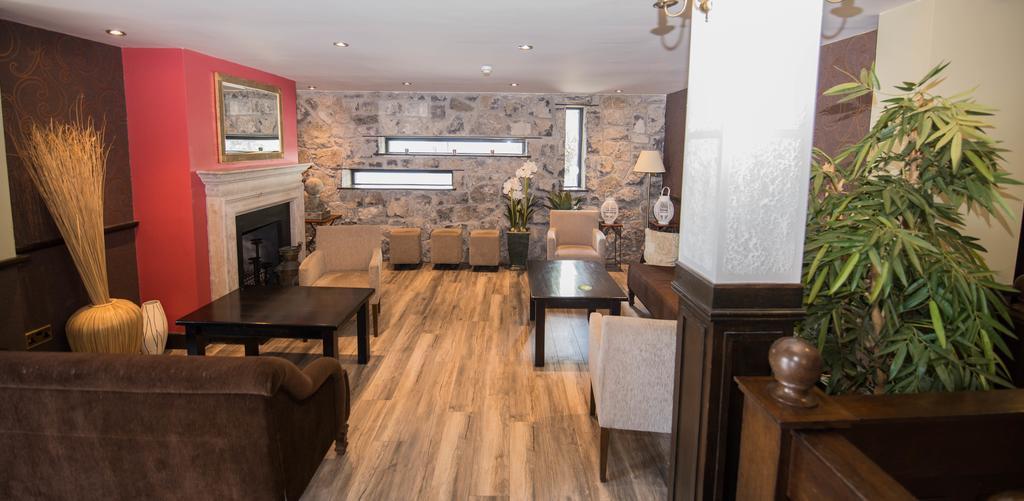 Burren Atlantic Hotel & Holiday Cottages 巴利瓦根 外观 照片
