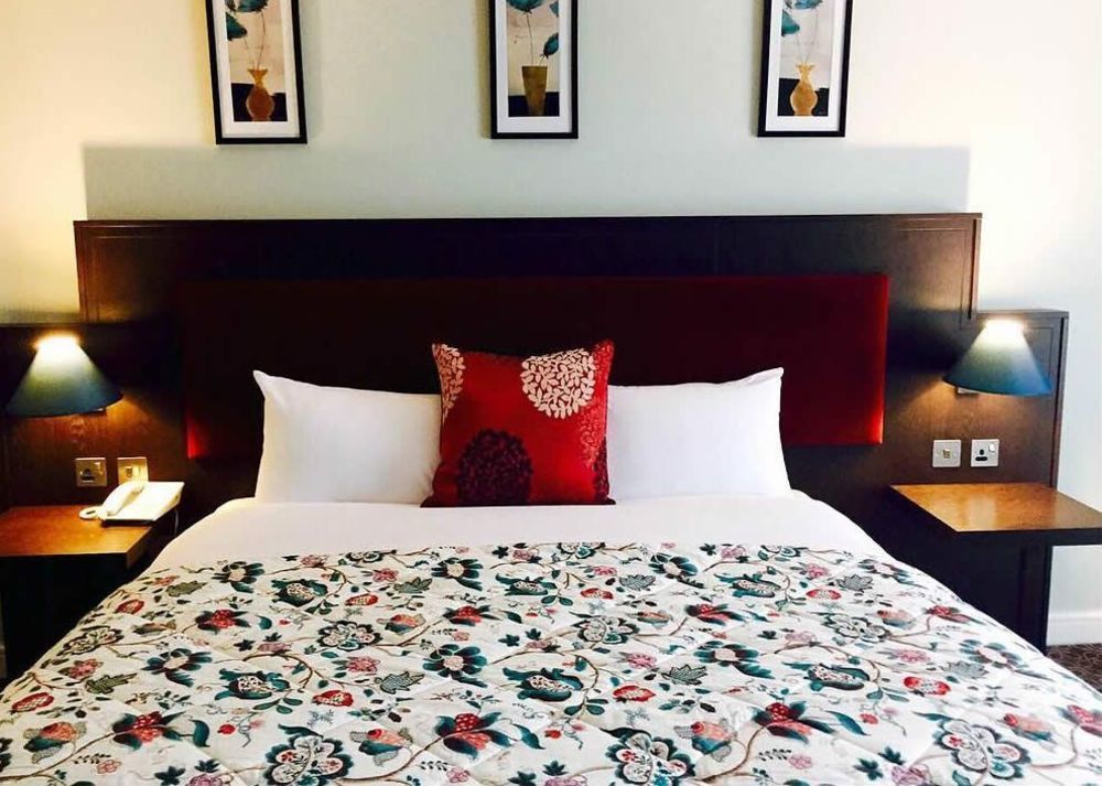 Burren Atlantic Hotel & Holiday Cottages 巴利瓦根 外观 照片