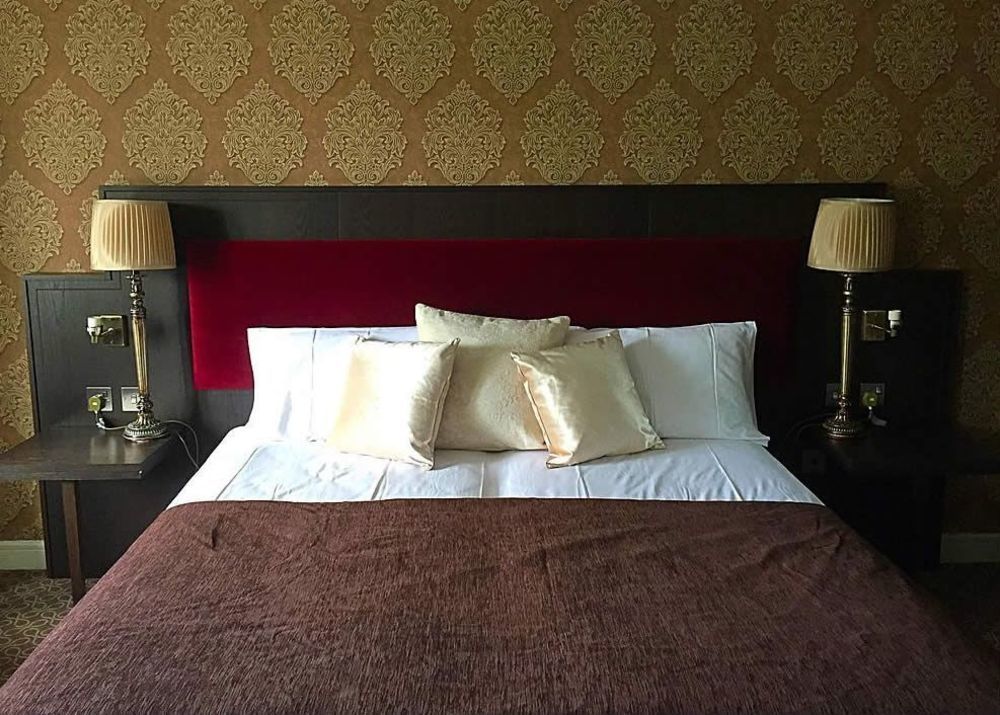 Burren Atlantic Hotel & Holiday Cottages 巴利瓦根 外观 照片