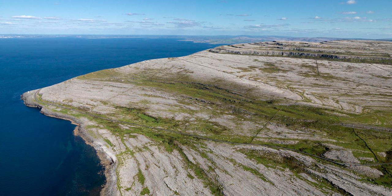 Burren Atlantic Hotel & Holiday Cottages 巴利瓦根 外观 照片